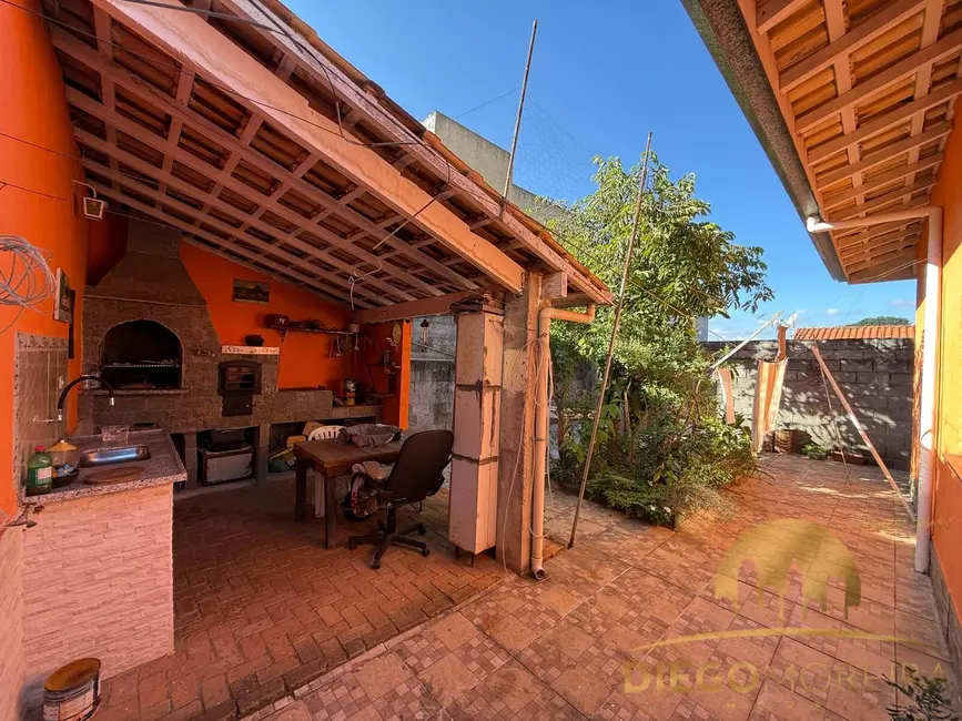 Casa com 3 quartos à venda, 250m2 em Jardim das Palmeiras, Atibaia - SP - imagem 4 Foto 4 de Casa com 3 quartos à venda, 250m2 em Jardim das Palmeiras, Atibaia - SP