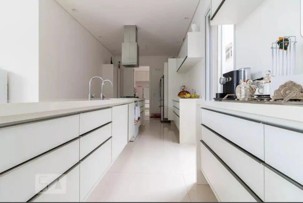 Casa de Condomínio com 5 quartos à venda, 835m2 em Alphaville, Santana De Parnaiba - SP - imagem 5 Foto 5 de Casa de Condomínio com 5 quartos à venda, 835m2 em Alphaville, Santana De Parnaiba - SP