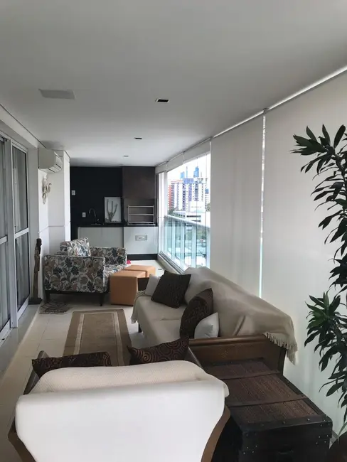 Apartamento com 3 quartos à venda, 243m2 em Alphaville Centro Industrial e Empresarial Alphaville, Barueri - SP - imagem 3 Foto 3 de Apartamento com 3 quartos à venda, 243m2 em Alphaville Centro Industrial e Empresarial Alphaville, Barueri - SP