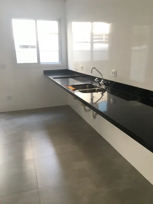Casa com 3 quartos à venda, 250m2 em Alto de Pinheiros, São Paulo - SP - imagem 9 Foto 9 de Casa com 3 quartos à venda, 250m2 em Alto de Pinheiros, São Paulo - SP