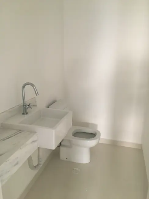 Casa com 3 quartos à venda, 250m2 em Alto de Pinheiros, São Paulo - SP - imagem 8 Foto 8 de Casa com 3 quartos à venda, 250m2 em Alto de Pinheiros, São Paulo - SP