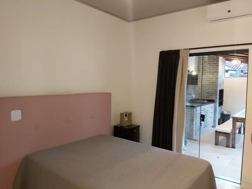 Foto 9 de Casa de Condomínio com 4 quartos à venda e para alugar, 110m2 em Sao Sebastiao - SP