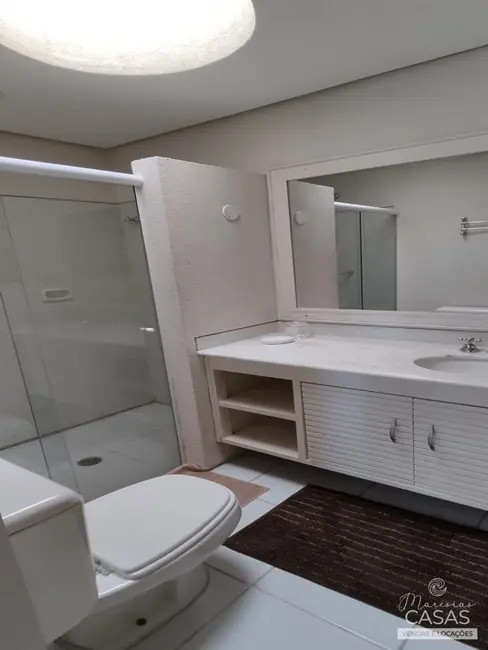 Foto 9 de Casa de Condomínio com 4 quartos à venda, 200m2 em Sao Sebastiao - SP