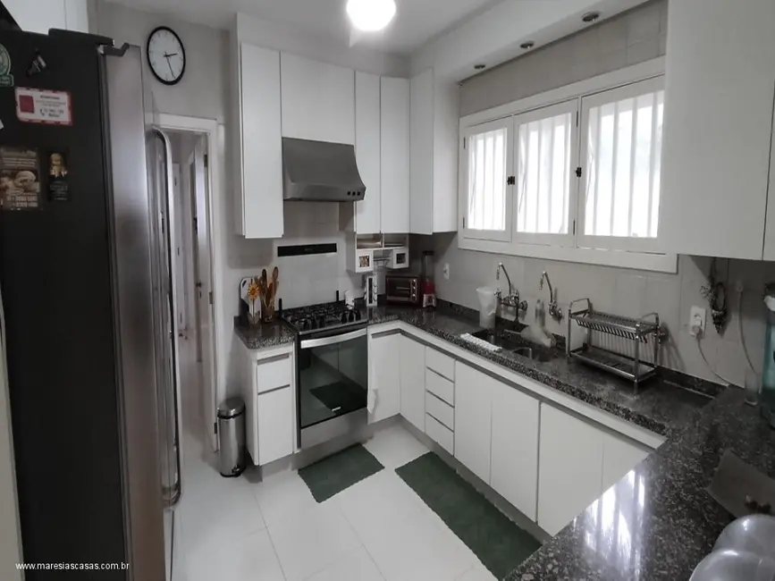 Foto 5 de Casa de Condomínio com 6 quartos para alugar, 500m2 em Sao Sebastiao - SP