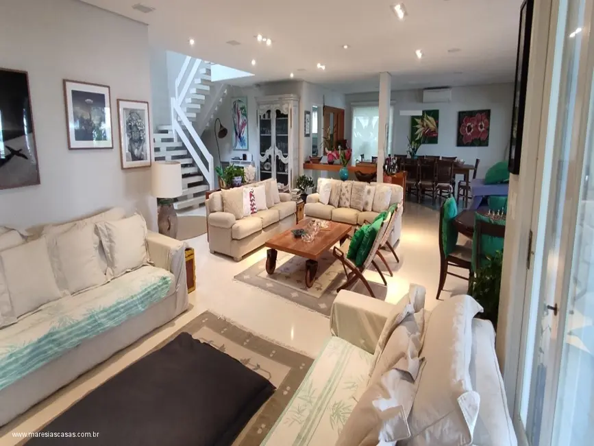 Foto 9 de Casa de Condomínio com 6 quartos para alugar, 500m2 em Sao Sebastiao - SP