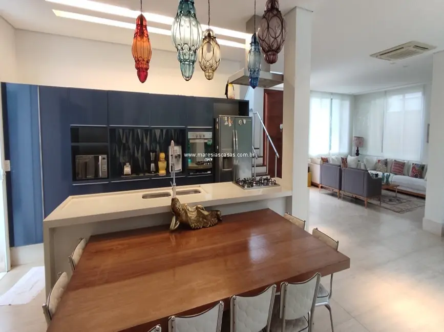 Foto 4 de Casa de Condomínio com 6 quartos à venda, 350m2 em Sao Sebastiao - SP