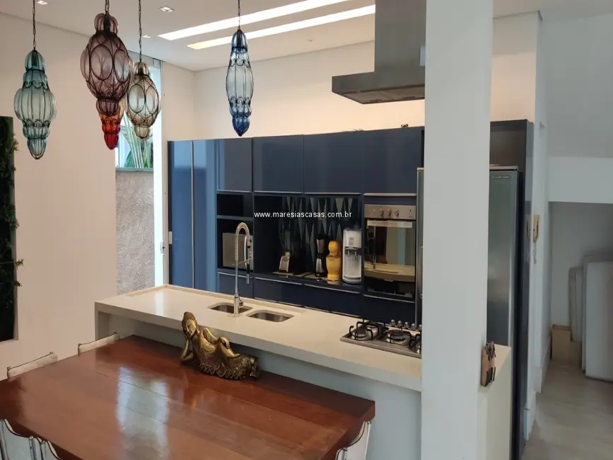 Foto 2 de Casa de Condomínio com 6 quartos à venda, 350m2 em Sao Sebastiao - SP