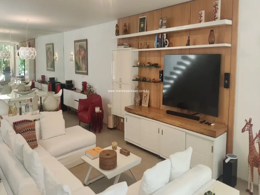 Foto 2 de Casa de Condomínio com 4 quartos à venda, 200m2 em Sao Sebastiao - SP