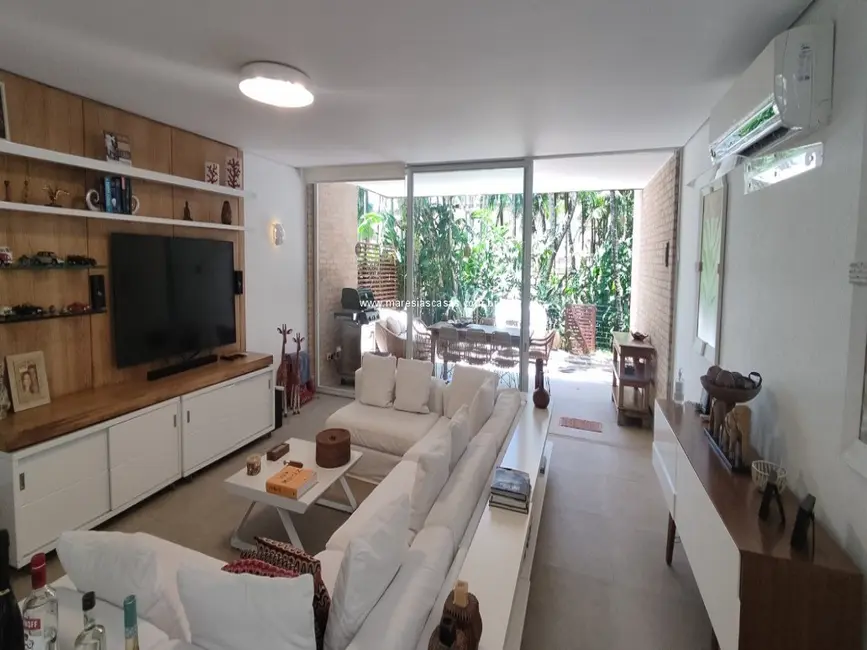 Foto 3 de Casa de Condomínio com 4 quartos à venda, 200m2 em Sao Sebastiao - SP