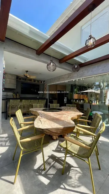 Foto 3 de Casa de Condomínio com 4 quartos à venda, 140m2 em Sao Sebastiao - SP