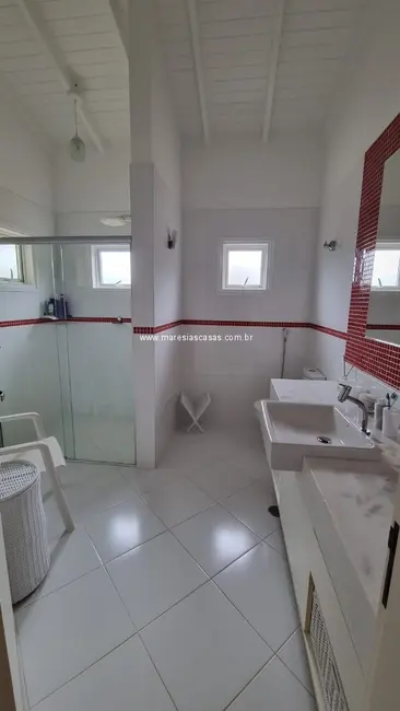 Foto 5 de Casa de Condomínio com 4 quartos para alugar, 250m2 em Sao Sebastiao - SP