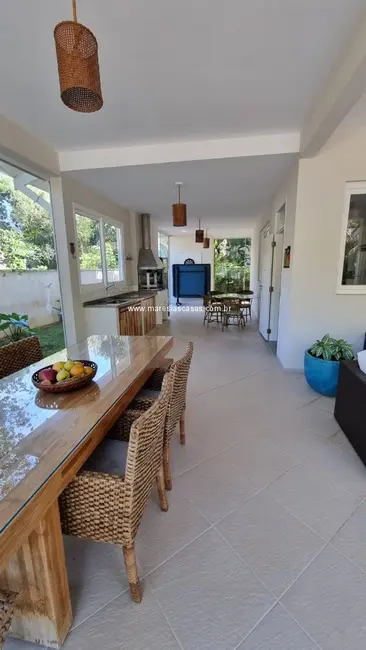 Foto 9 de Casa de Condomínio com 4 quartos para alugar, 250m2 em Sao Sebastiao - SP