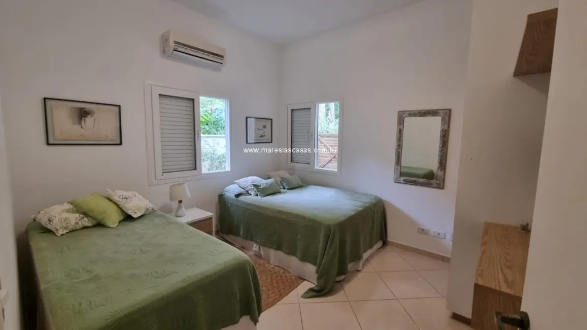 Foto 3 de Casa de Condomínio com 4 quartos para alugar, 250m2 em Sao Sebastiao - SP