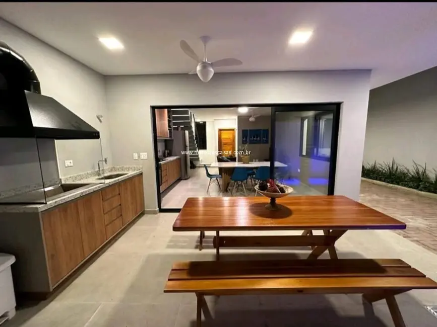 Foto 3 de Casa de Condomínio com 3 quartos à venda, 120m2 em Sao Sebastiao - SP