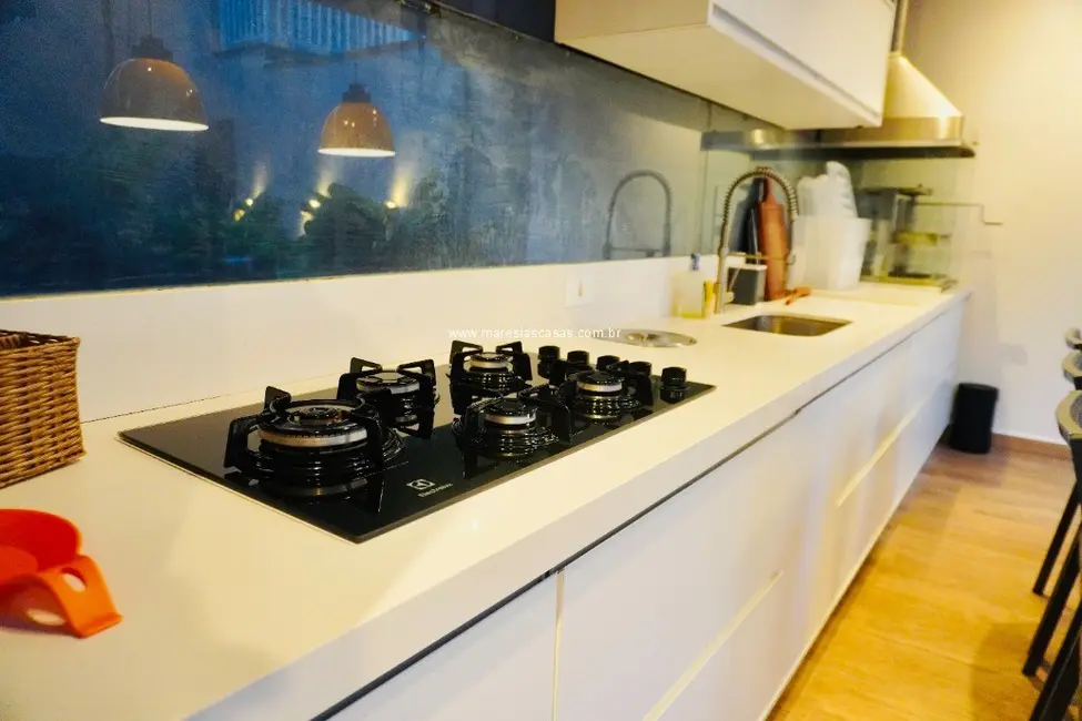 Foto 3 de Casa de Condomínio com 2 quartos à venda, 140m2 em Sao Sebastiao - SP