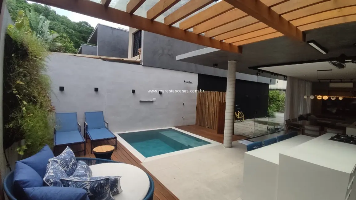 Foto 2 de Casa de Condomínio com 3 quartos à venda, 150m2 em Sao Sebastiao - SP