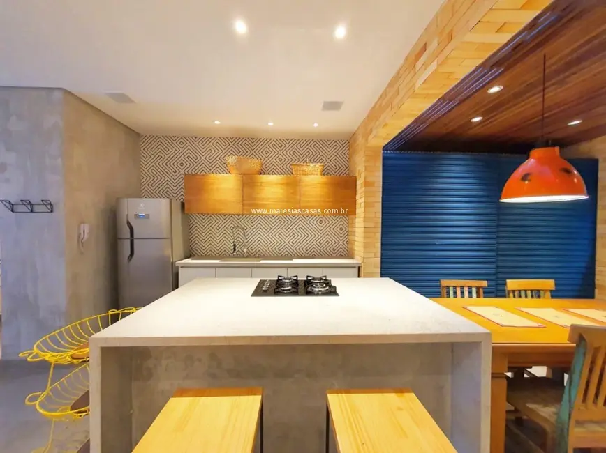 Foto 2 de Casa de Condomínio com 2 quartos à venda, 90m2 em Sao Sebastiao - SP