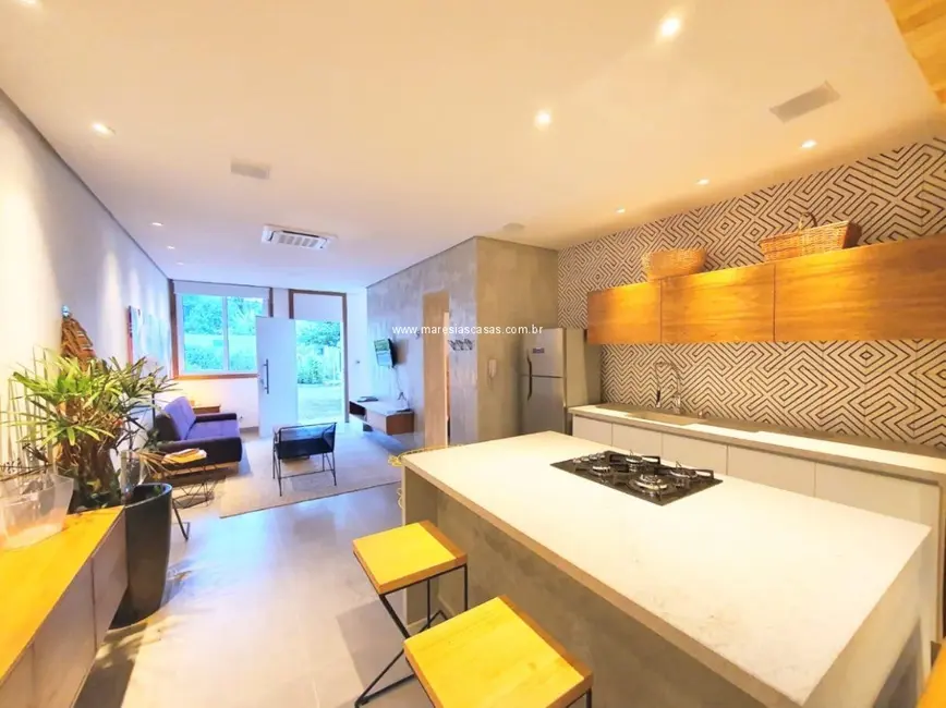 Foto 1 de Casa de Condomínio com 2 quartos à venda, 90m2 em Sao Sebastiao - SP