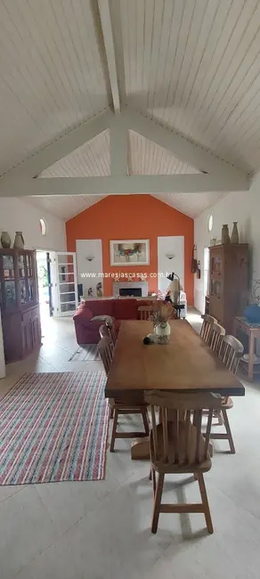 Foto 3 de Casa de Condomínio com 2 quartos à venda, 153m2 em Sao Sebastiao - SP