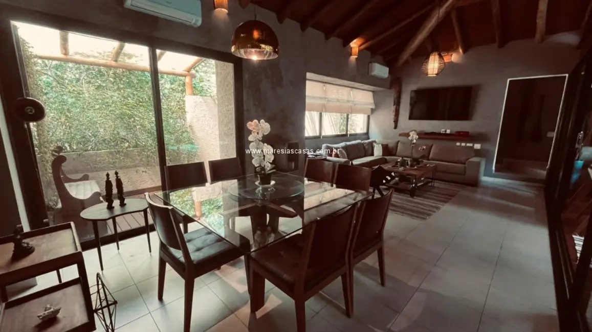 Foto 5 de Casa de Condomínio com 4 quartos à venda, 220m2 em Sao Sebastiao - SP