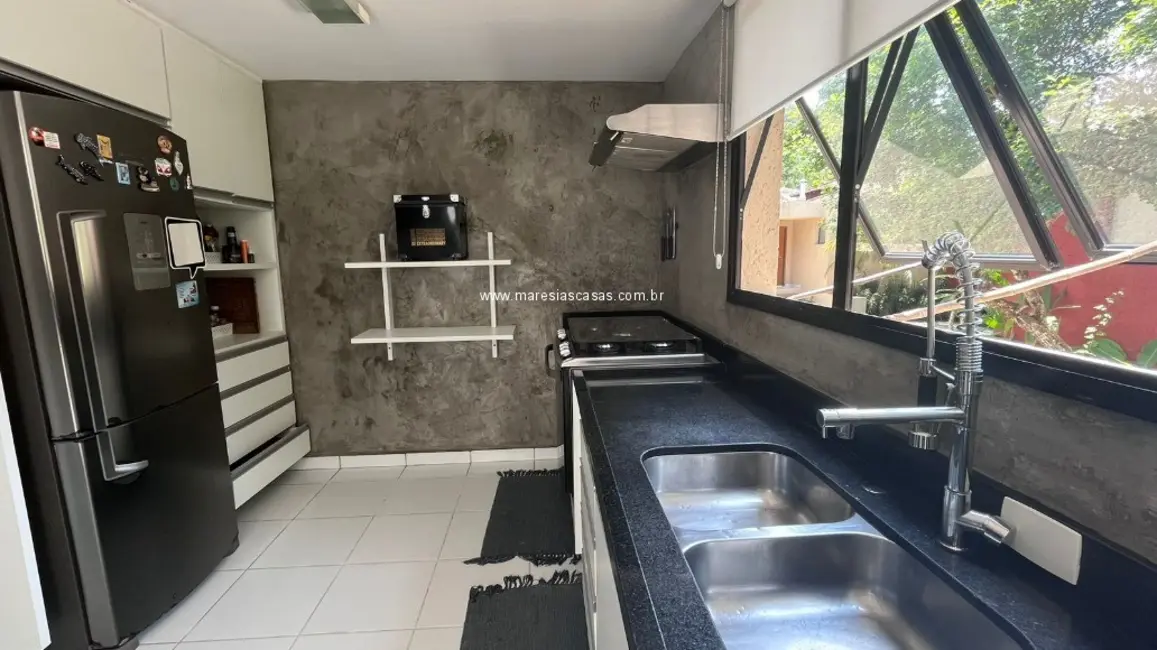 Foto 9 de Casa de Condomínio com 4 quartos à venda, 220m2 em Sao Sebastiao - SP