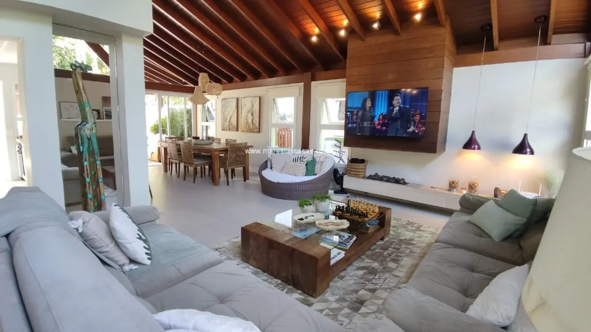 Foto 9 de Casa de Condomínio com 3 quartos à venda, 230m2 em Sao Sebastiao - SP