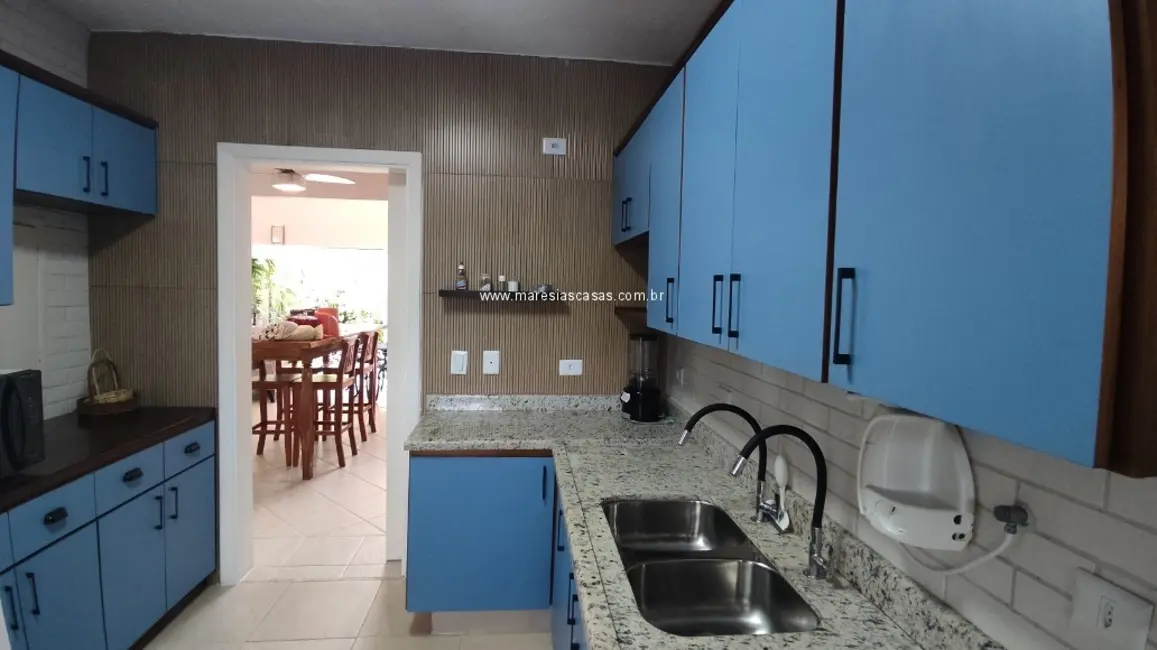 Foto 5 de Casa de Condomínio com 4 quartos à venda, 140m2 em Sao Sebastiao - SP