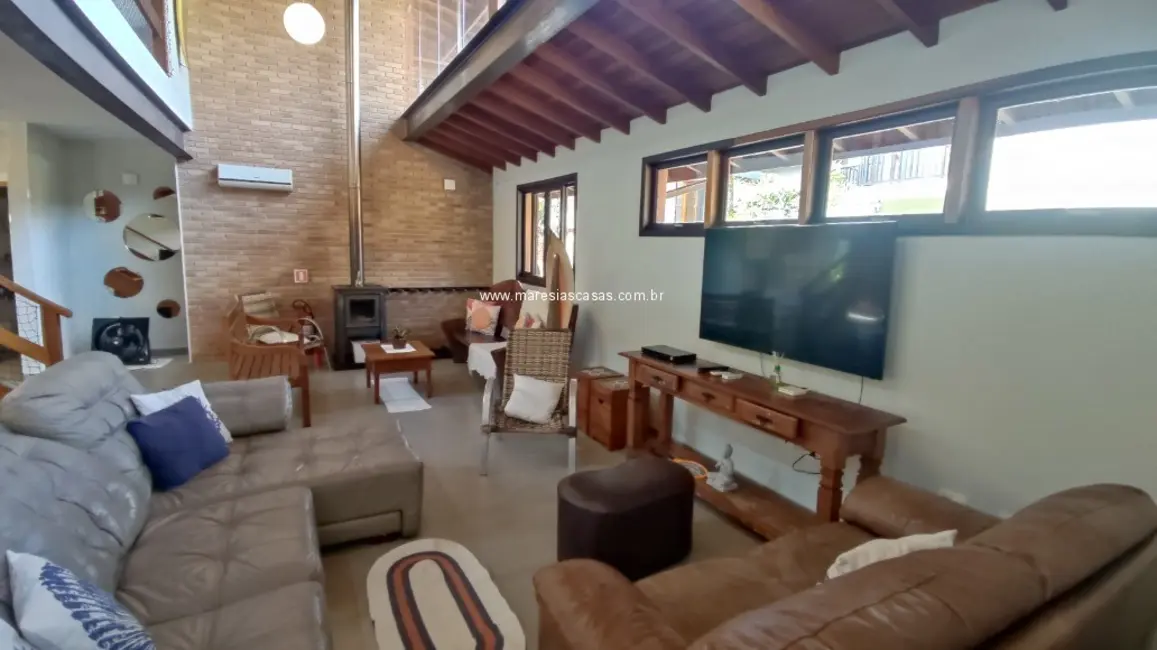 Foto 2 de Casa de Condomínio com 4 quartos à venda, 22m2 em Sao Sebastiao - SP
