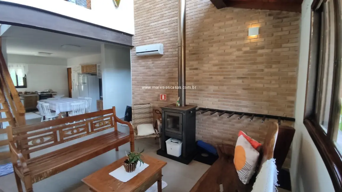 Foto 8 de Casa de Condomínio com 4 quartos à venda, 22m2 em Sao Sebastiao - SP