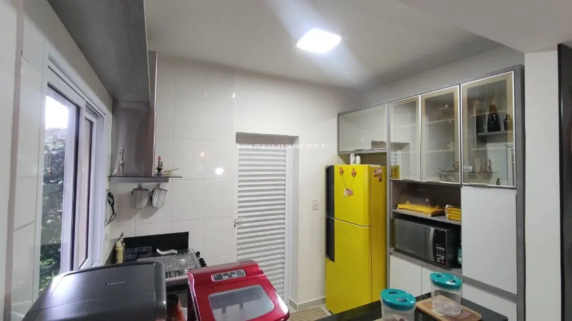 Foto 4 de Casa de Condomínio com 3 quartos à venda, 120m2 em Sao Sebastiao - SP