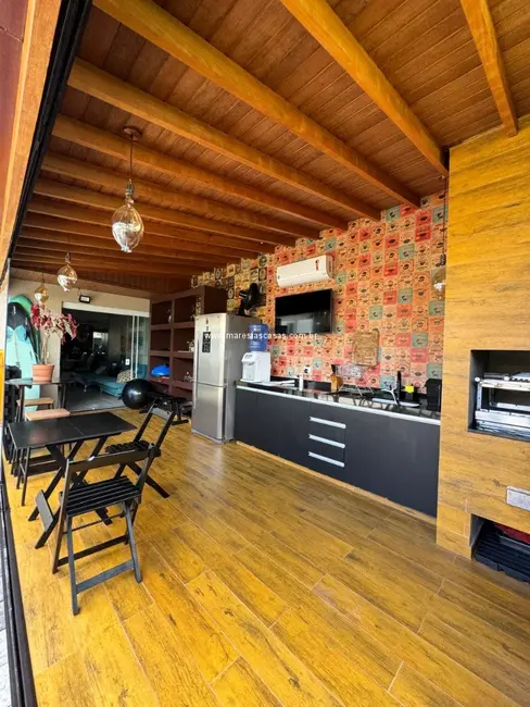 Foto 1 de Casa de Condomínio com 2 quartos à venda, 120m2 em Sao Sebastiao - SP