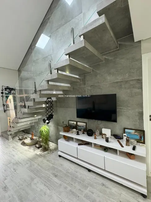 Foto 4 de Casa de Condomínio com 2 quartos à venda, 120m2 em Sao Sebastiao - SP