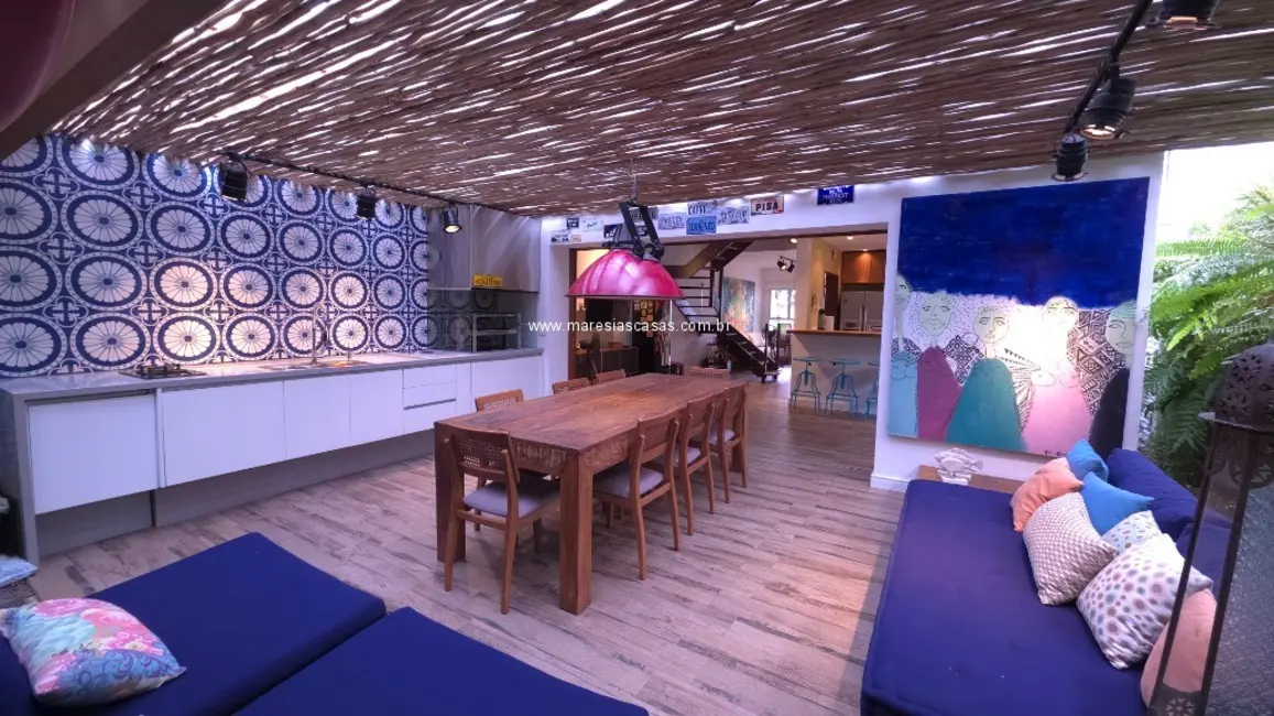 Foto 1 de Casa de Condomínio com 4 quartos à venda, 120m2 em Sao Sebastiao - SP