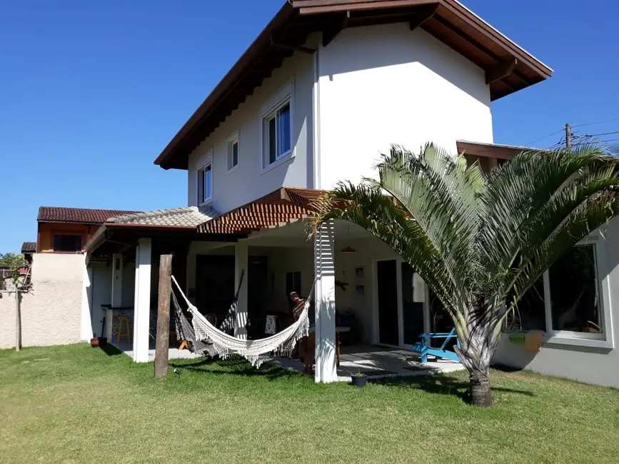 Foto 7 de Casa com 4 quartos para alugar, 200m2 em Sao Sebastiao - SP