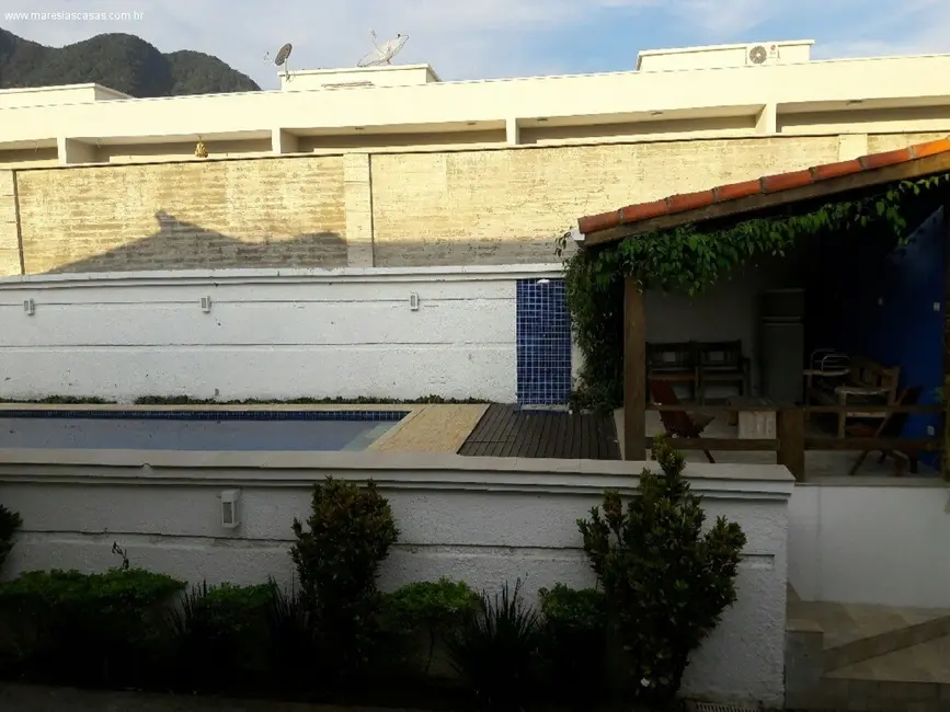 Foto 8 de Casa com 4 quartos para alugar, 350m2 em Sao Sebastiao - SP