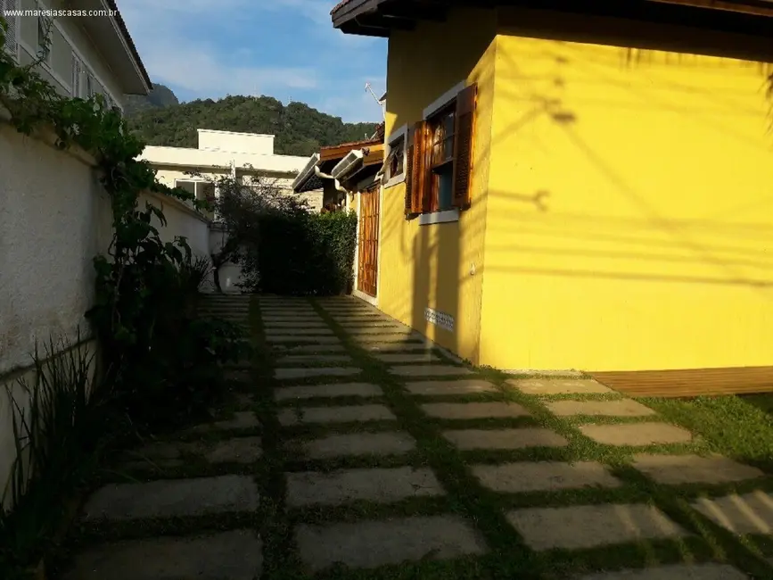Foto 3 de Casa com 4 quartos para alugar, 350m2 em Sao Sebastiao - SP