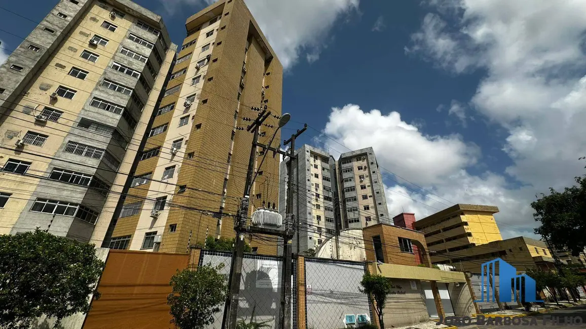Foto 2 de Apartamento com 3 quartos à venda, 130m2 em Parreão, Fortaleza - CE