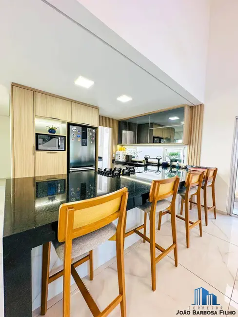 Casa com 4 quartos à venda em Eusebio - CE - imagem 9 Foto 9 de Casa com 4 quartos à venda em Eusebio - CE