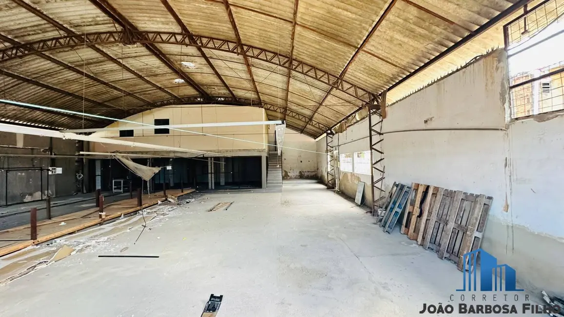 Foto 2 de Terreno / Lote à venda, 1210m2 em Montese, Fortaleza - CE