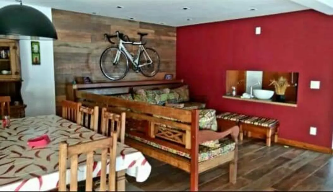 Casa de Condomínio com 5 quartos à venda, 280m2 em São Pedro, Juiz De Fora - MG - imagem 3 Foto 3 de Casa de Condomínio com 5 quartos à venda, 280m2 em São Pedro, Juiz De Fora - MG