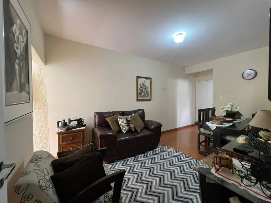Apartamento com 3 quartos à venda em Alto dos Passos, Juiz De Fora - MG - imagem 6 Foto 6 de Apartamento com 3 quartos à venda em Alto dos Passos, Juiz De Fora - MG