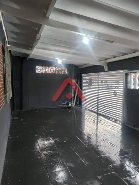 Casa com 2 quartos à venda, 193m2 em Vila Nova, Cubatao - SP - imagem 3 Foto 3 de Casa com 2 quartos à venda, 193m2 em Vila Nova, Cubatao - SP