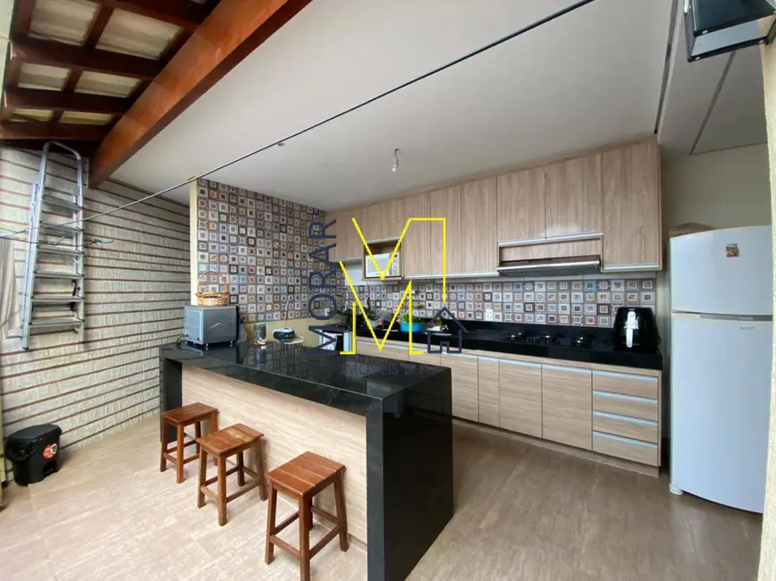 Foto 2 de Casa com 3 quartos à venda, 110m2 em Santa Amélia, Belo Horizonte - MG