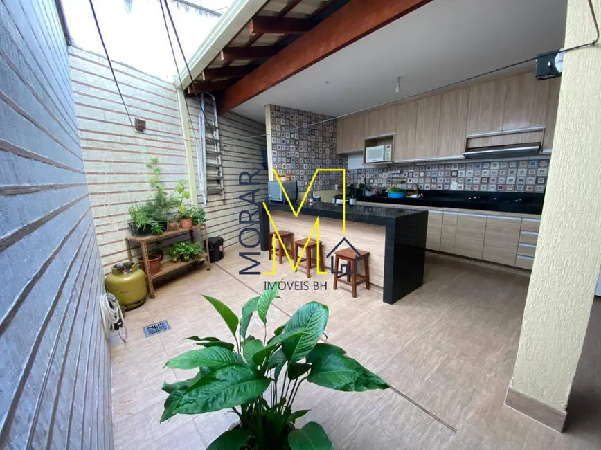 Foto 3 de Casa com 3 quartos à venda, 110m2 em Santa Amélia, Belo Horizonte - MG