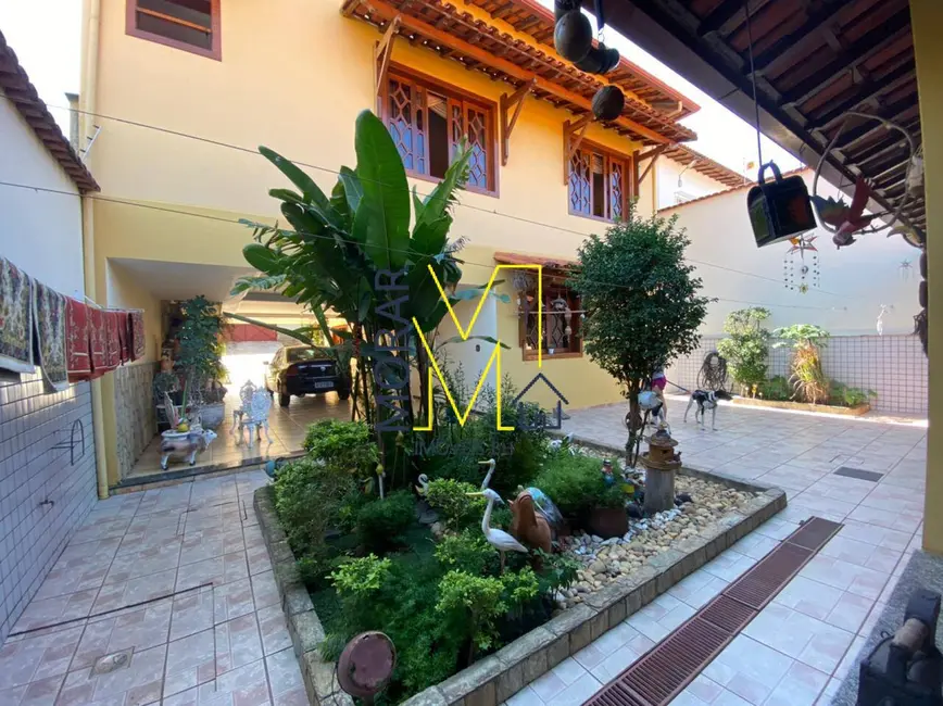 Foto 1 de Casa com 4 quartos à venda, 360m2 em Santa Branca, Belo Horizonte - MG