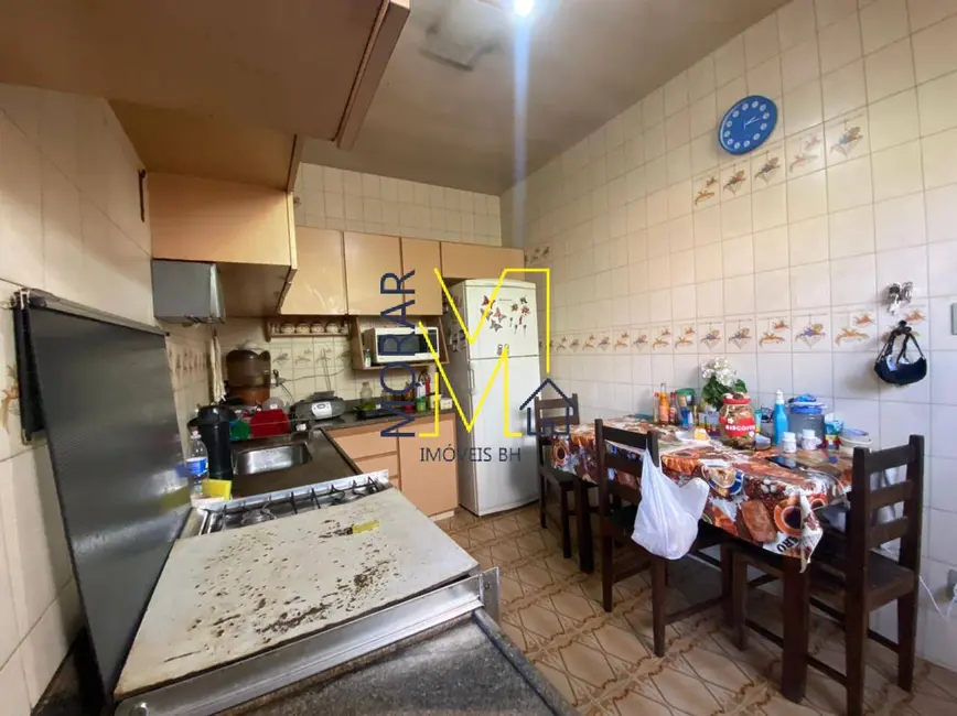 Casa com 3 quartos à venda, 360m2 em Santa Amélia, Belo Horizonte - MG - imagem 8 Foto 8 de Casa com 3 quartos à venda, 360m2 em Santa Amélia, Belo Horizonte - MG