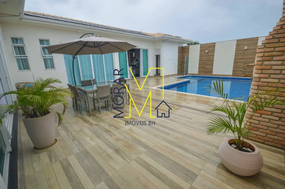 Foto 2 de Casa com 4 quartos à venda, 375m2 em Vespasiano - MG