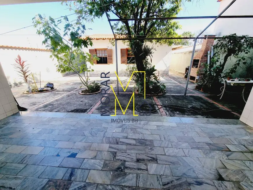 Casa com 4 quartos à venda, 360m2 em Belo Horizonte - MG - imagem 4 Foto 4 de Casa com 4 quartos à venda, 360m2 em Belo Horizonte - MG