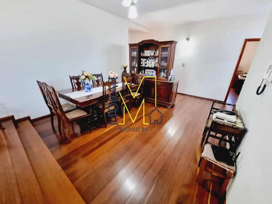 Foto 1 de Casa com 4 quartos à venda, 360m2 em Belo Horizonte - MG