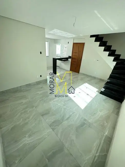 Cobertura com 5 quartos à venda, 190m2 em Heliópolis, Belo Horizonte - MG - imagem 9 Foto 9 de Cobertura com 5 quartos à venda, 190m2 em Heliópolis, Belo Horizonte - MG